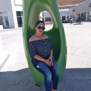 Meet your Posher, Eva